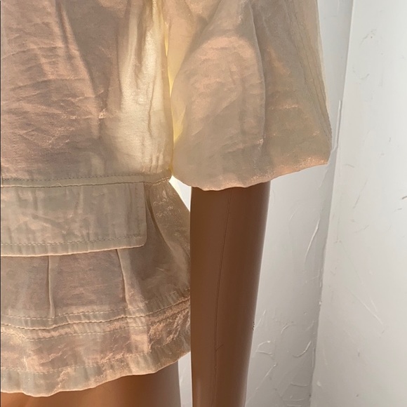 Woman’s jacket - Picture 4 of 9